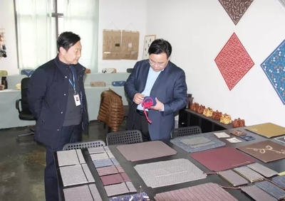 中共二七區(qū)委辦公室常務副主任馮沛一行蒞臨瑞光創(chuàng)意工廠指導工作